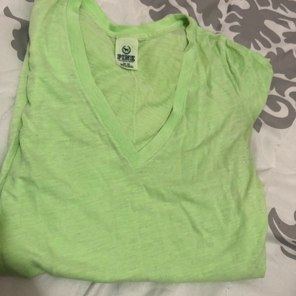 Basic Pink v-neck - Picture 1 of 1